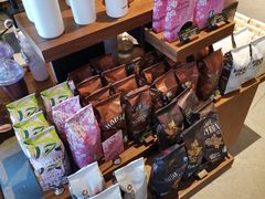 零售区-星巴克(宝山万达店)