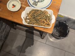 -挂旗柴锅鸡(蚌山区嘉年华店)