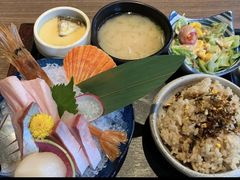 -家贺屋刺身寿司专门店
