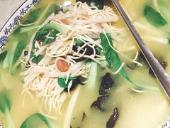 -眷江南之小蓝鲸(王府大街店)