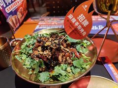 招牌手撕烤兔（酱香）-何师烧烤Pro ··江湖川菜·小龙虾·精酿啤酒(太古里旗舰店)