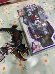 -逝水玩具折扣店