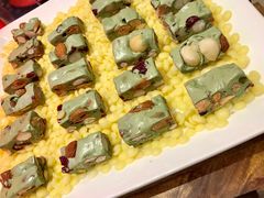 坚果酥-味餐厅·海鲜·火锅·自助餐