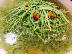 鸡汤豆苗-天成川菜馆(华乐店)