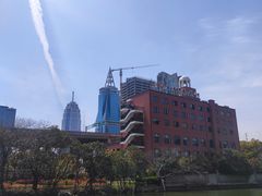 -金桥现代产业园区-停车场