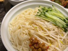 老北京炸酱面-桐爷小馆(广渠门店)