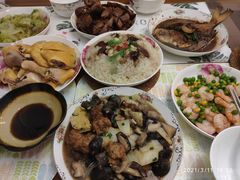 -阿姨来了月嫂服务中心(徐汇店)