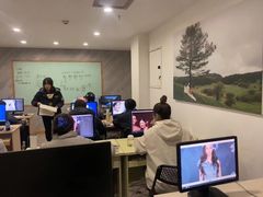 -金夫人化妆摄影职业培训学校