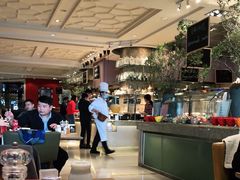 -咖啡苑自助餐厅·中国大饭店