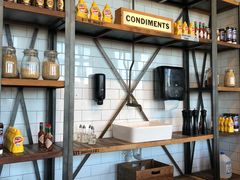 -Ribs & Burgers The Rocks