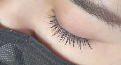 -UN·桃喜日系美睫美甲