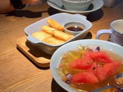 -蜜桃餐厅·伴山(湖滨商业街店)