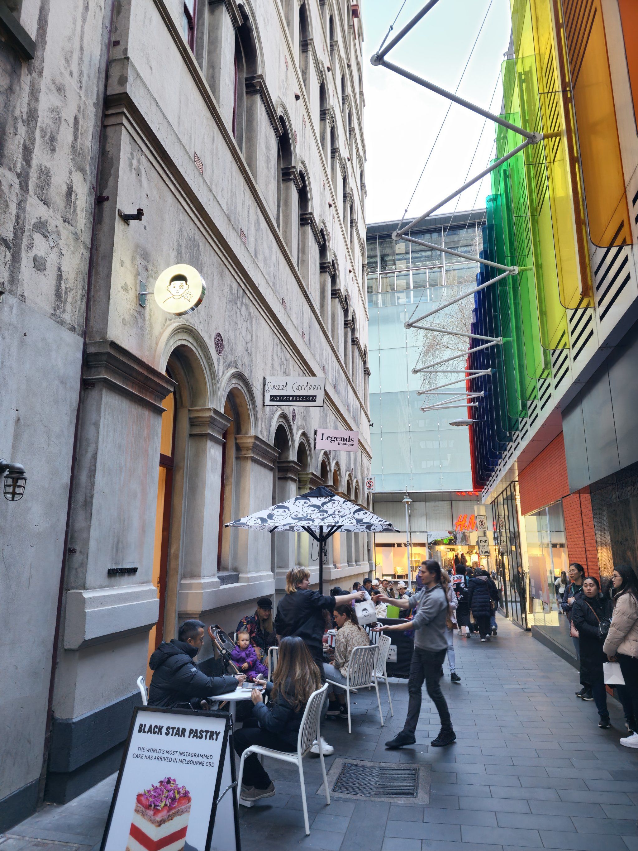 现在墨尔本cbd和chadstone购物中心都已经开了常驻店铺了