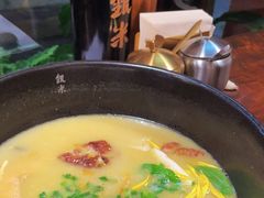 -银米·云南传统过桥米线(双廊黑金冠店)