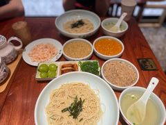 -裕兴记•蟹黄面馆(人民广场店)