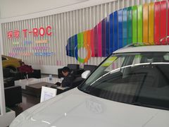 -北京运通博恩一汽大众4S店(亦庄店)