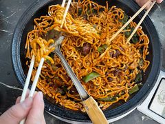 -日新铁锅焖面(坝上店)