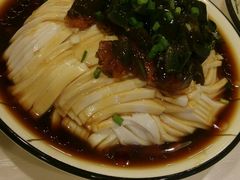 -虾弄弄海派小龙虾·牛羊蝎子火锅