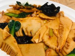 -宽鲜锅贴家常菜(永旺东部购物中心香港中路店)