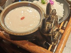 -老牌坊云南鱼豆花火锅(哈西万达店)