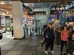 -瑞虹新天地月亮湾
