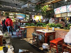 大堂-钢管厂歆瑞源油卤串串香(春熙路太古里店)