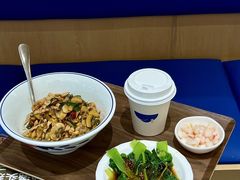 -李与白包子铺(桐梓林店)