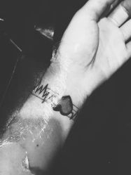 -刺客纹画纹身·洗纹身·穿孔饰品