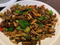 干豆角烧鸡杂（中份）-刘胖子家常菜·蹄花焖藕(兴业店)