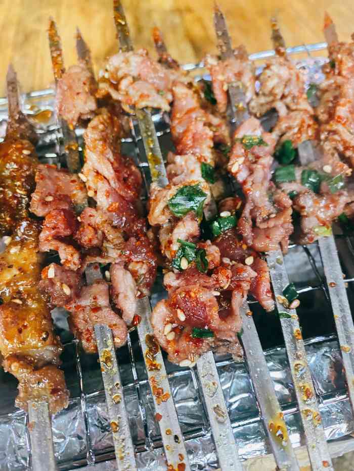 头牌·鹤岗小串(都尚店)-"头牌的新店,刚开业的,离老店也不远,大家.