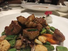 黑椒爆炒雪花牛肉粒-皇朝会.经典传统粤菜(外滩店)