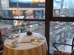 靠窗位-功德林(南京西路店)