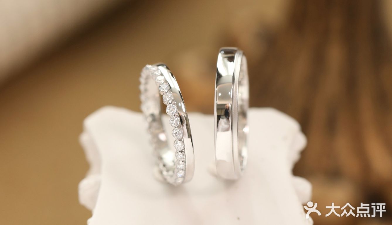 5K+就能搞定的大气时尚的情侣对戒，超心动der[加油][加油]