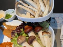 野菌小拼-享月汤皇·海鲜小火锅·聚会(曲江创意谷店)