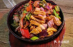 Squid and Pork Kidney Sautéed on Iron Plate
