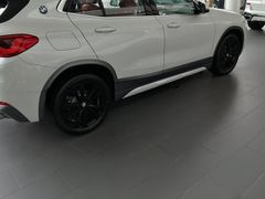 -上海宝信宝马4S店