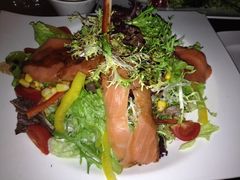 三文鱼沙拉-雕刻时光咖啡馆(北航店)