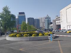 -人民广场(地铁站)