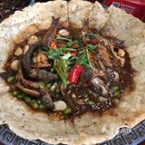 带着孩子去玩钱仓葵花园玩过，正好到了饭点