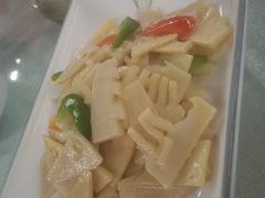 -蔼若春.传承三十年云南菜(金碧公园店)