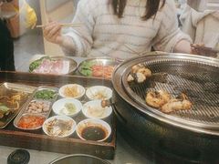 -围炉肉舍•炭烤活鳗•丹东海鲜烤肉(步行街店)