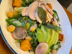 牛油果秋葵烧鸡沙拉-COMMUNE幻师(上邦百汇城店)