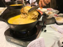 -鲜入围煮花胶鸡海鲜火锅