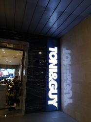 -TONI&GUY