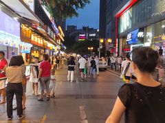 -八一路好吃街(雨田商务大厦店)