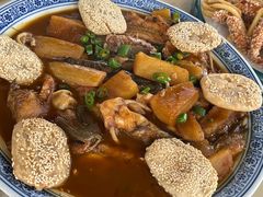 红烧杂鱼贴饼-张鸟园农家乐(张鸟园店)