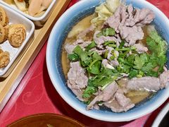 -冯烫烫跷脚牛肉·川菜小馆(武胜西街店)