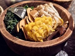 -三出山火锅(万象天地店)