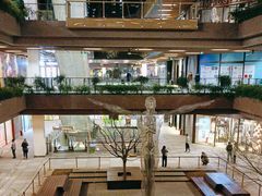 -瑞虹新天地月亮湾
