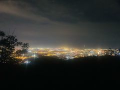 -鬼笑石后山停车场